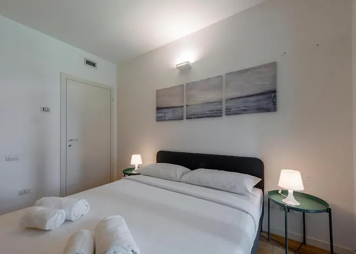 B - Elegant With Terrace & Gym Apartment *