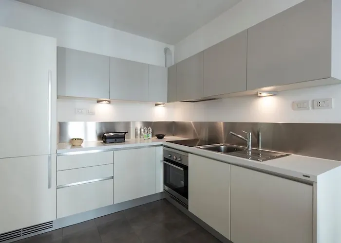 B - Elegant With Terrace & Gym Apartment *