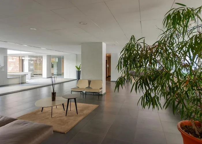 Apartment B - Elegant With Terrace & Gym *