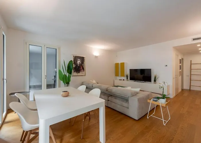 Apartment B - Elegant With Terrace & Gym Mailand